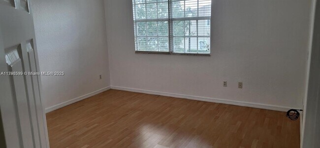 Foto del edificio - 9079 Preston Pl