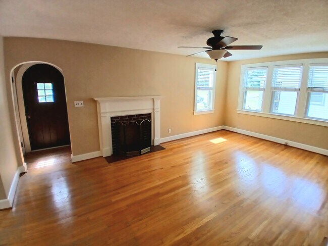 Foto del edificio - 199 N Bath Ave