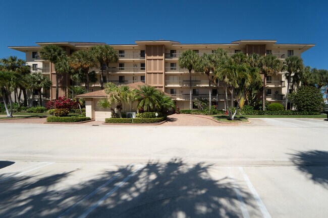 Foto del edificio - 2501 Marina Isle Way