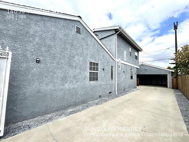 Foto del edificio - 14850 Purche Ave