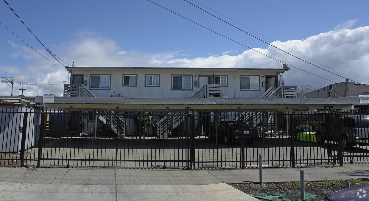 Building Photo - 316 S 3rd St
