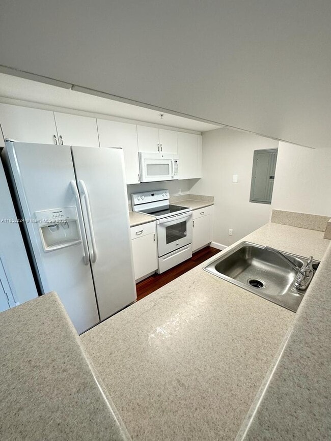 Foto del edificio - 816 NW 11th St