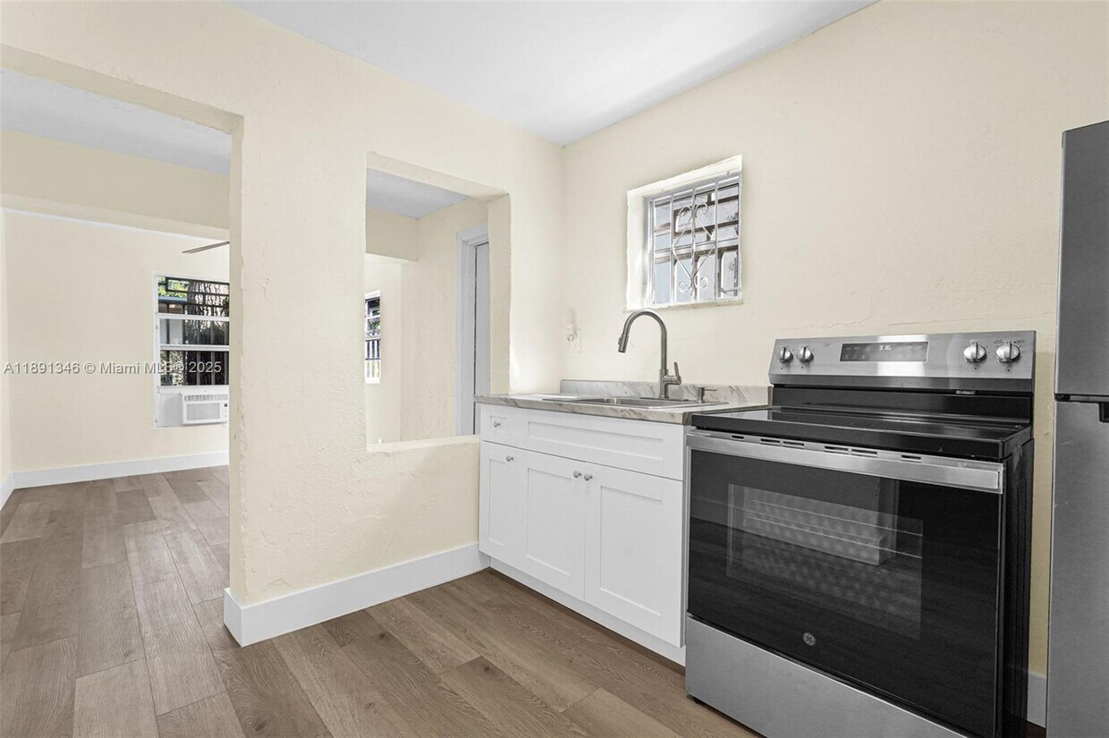 Foto principal - 511 NW 44th St