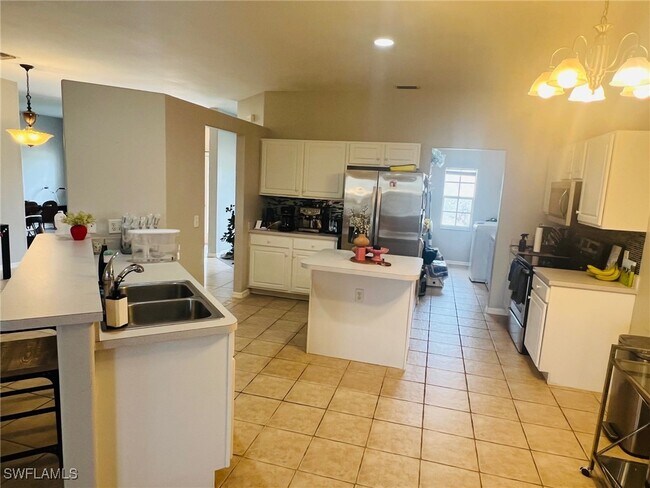 Foto del edificio - 1124 SW 45th St
