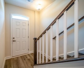 Building Photo - 14062 Sunrise Valley Dr
