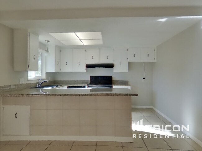 Foto del edificio - 344 Gardenia Cir