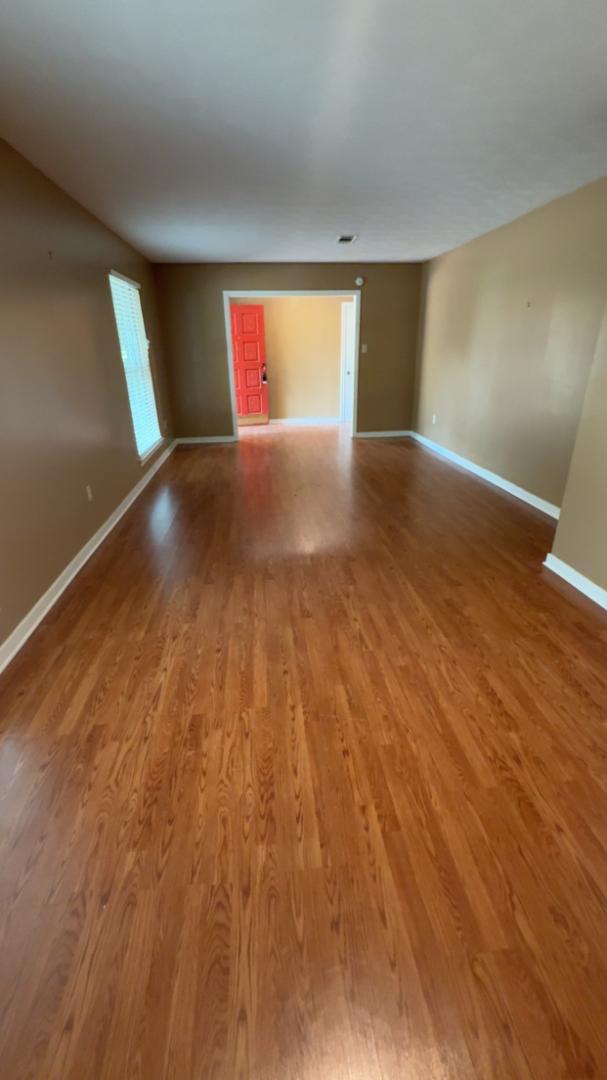 Foto del edificio - 157 Fern Valley Rd