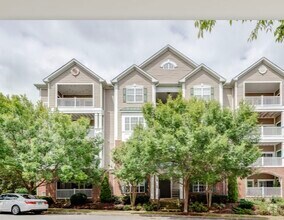 Building Photo - 7231 Althorp Way