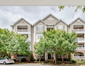 Building Photo - 7231 Althorp Way