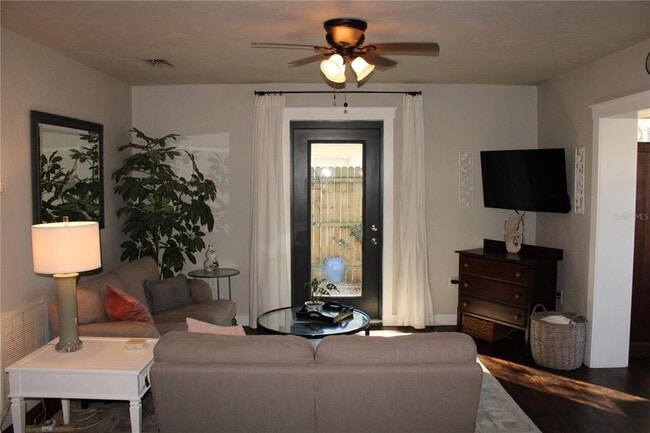Foto del edificio - 904 17th Ave W