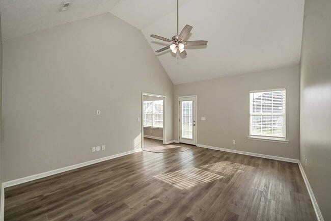 Building Photo - 2625 Weatherford St