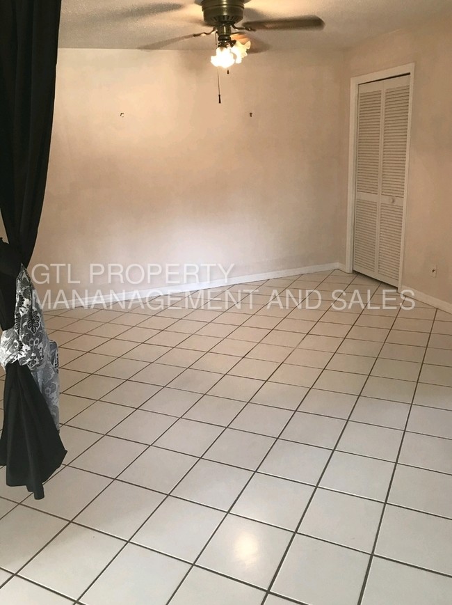 Building Photo - Cozy Port Orange Home