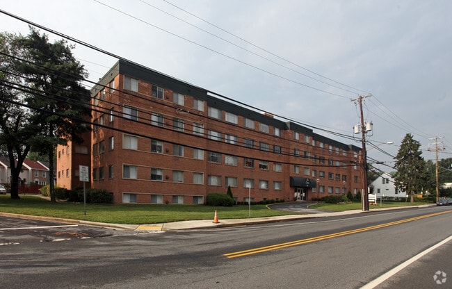 Building Photo - The Alison