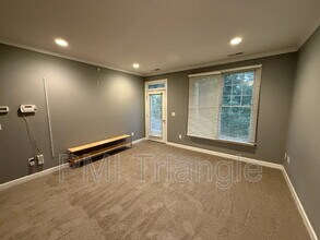 Building Photo - 701 Copperline Dr