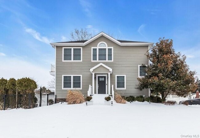 Building Photo - 300 Fiddler Ln