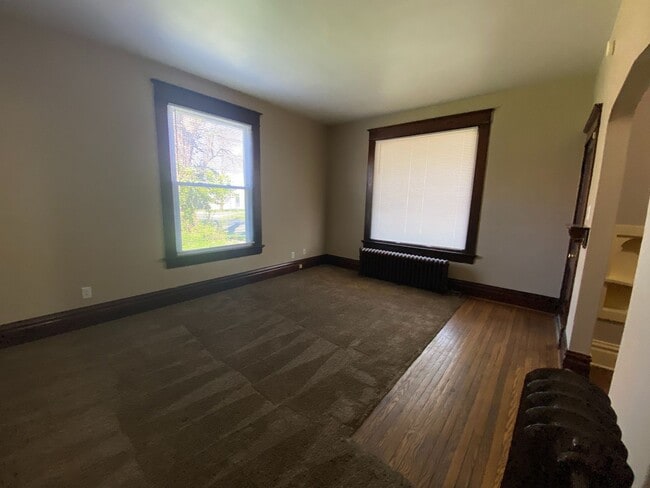 Foto del edificio - 2216 S Harrison St