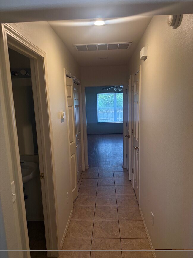 Foto del edificio - 4111 SW Shadowrock Pl