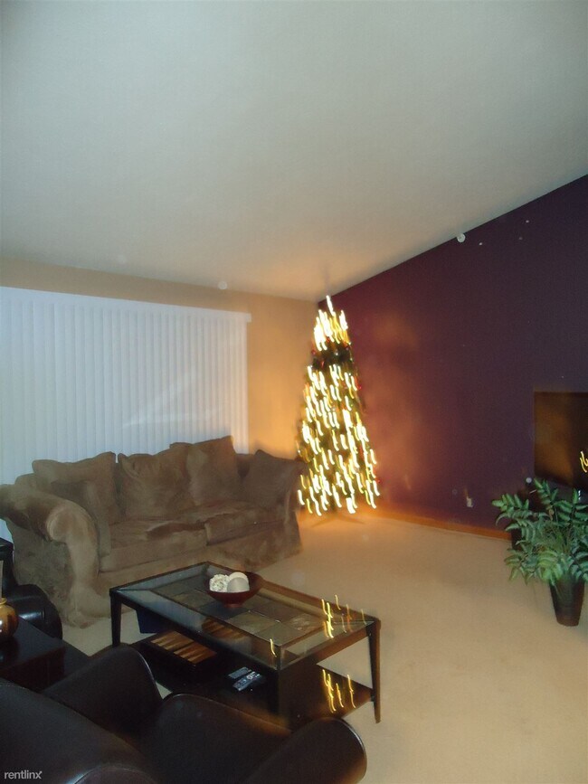 Building Photo - 2 br, 1 bath 4plex - 945 Cedar Run Ct NW 945