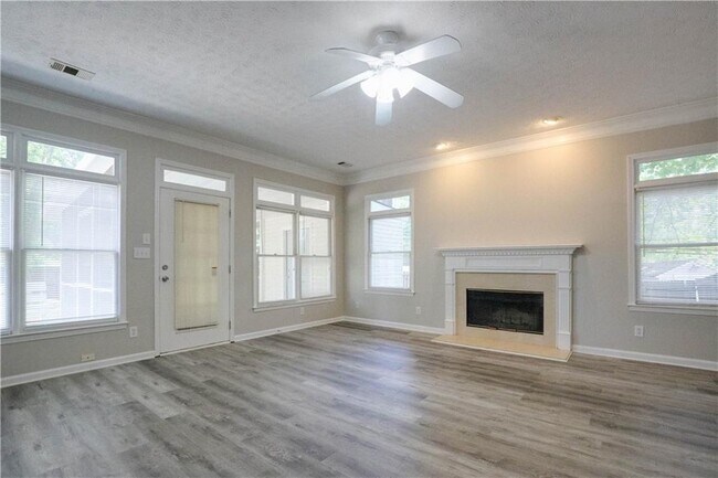 Foto del edificio - 450 Peachtree Ridge Dr NW