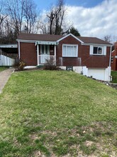 Building Photo - 906 Woodland Ave