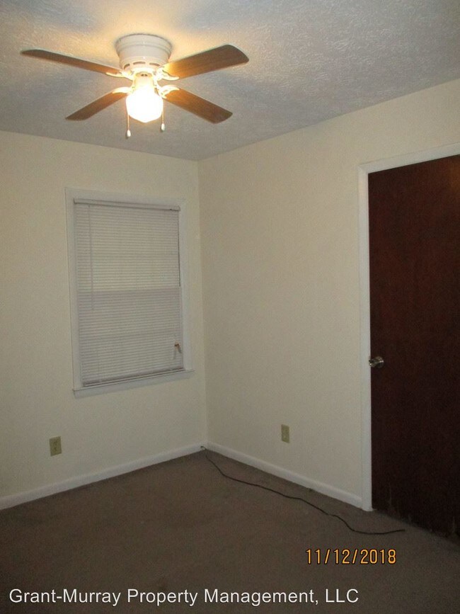 Building Photo - 3 br, 1.5 bath House - 1705 Sand Hill Rd.