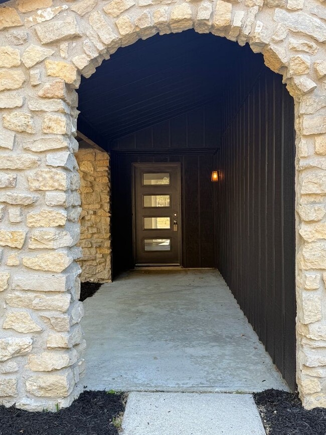 Foto del edificio - Completely renovated 4 bedroom home in Halteman