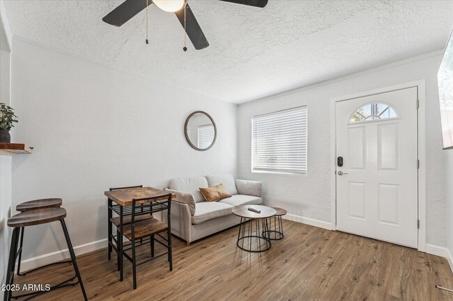 Building Photo - 299 S Oregon St