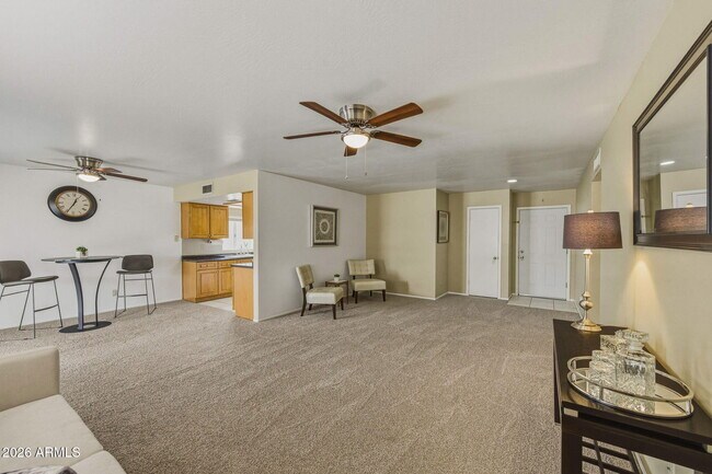 Foto del edificio - 5625 W Sunnyside Dr