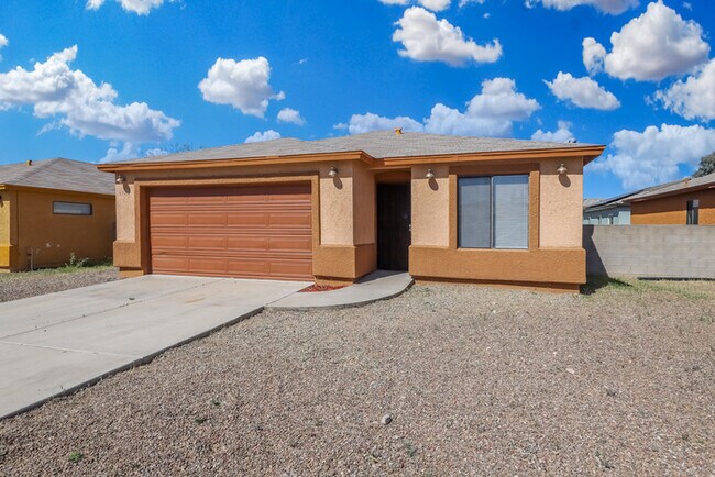 Building Photo - Tucson, AZ - House - $1,745.00