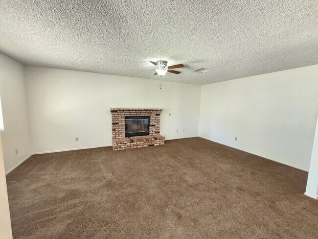 Foto del edificio - MOVE IN SPECIAL!!!! $200 OFF 1ST MONTH REN...