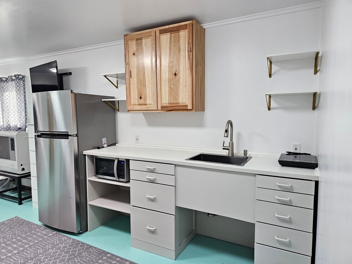 2587 Lunar Ln Unit Studio apartment, Fairbanks, AK 99712 Apartments