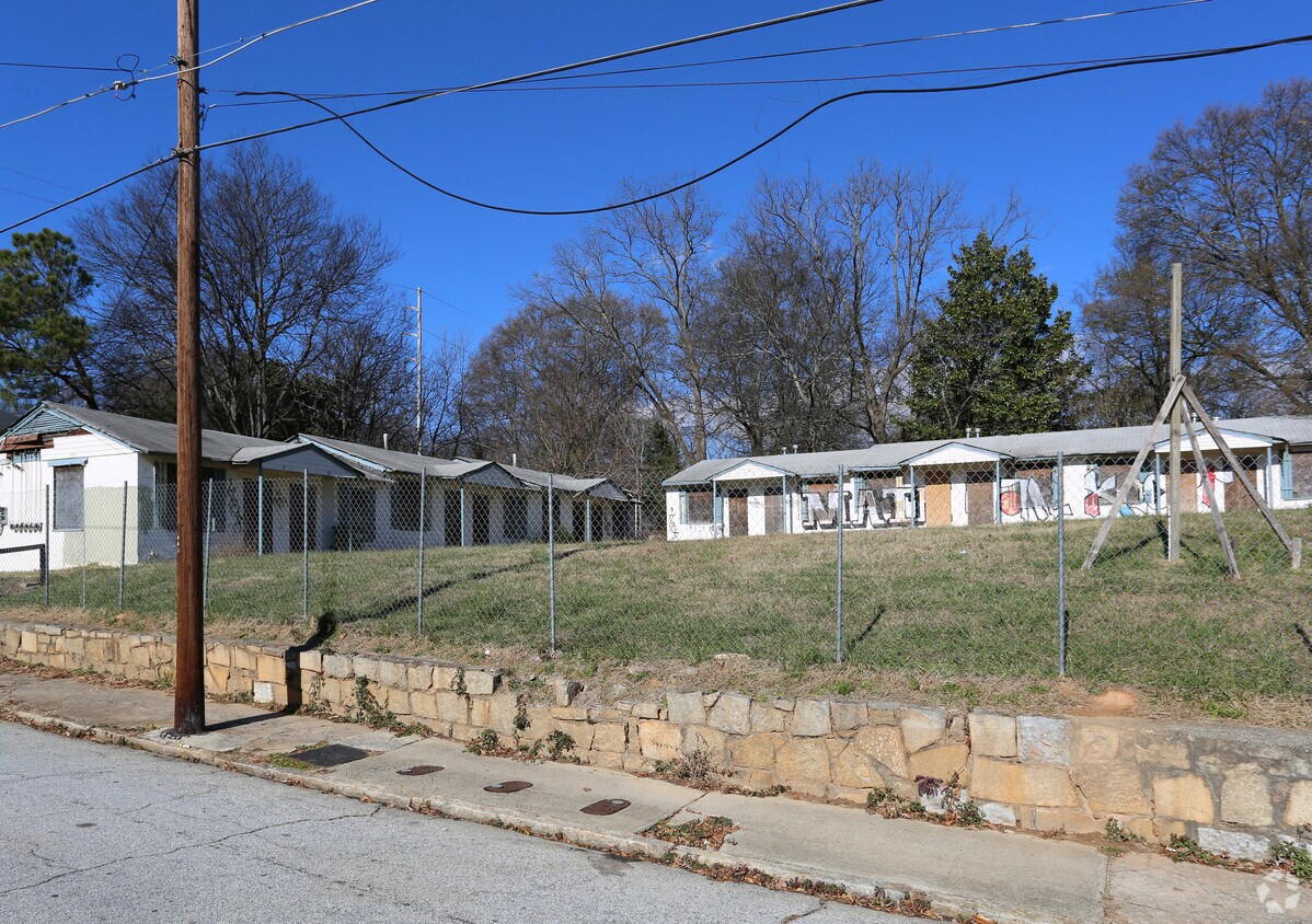 Primary Photo - Kennedy/griffin Apartments