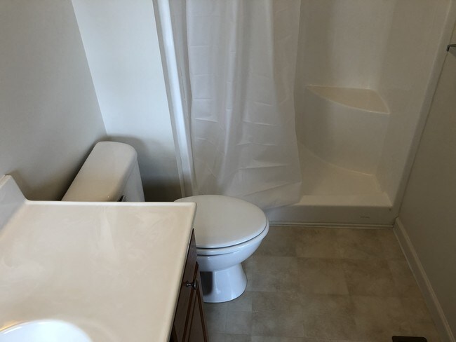 Building Photo - 7 Carousel Cir