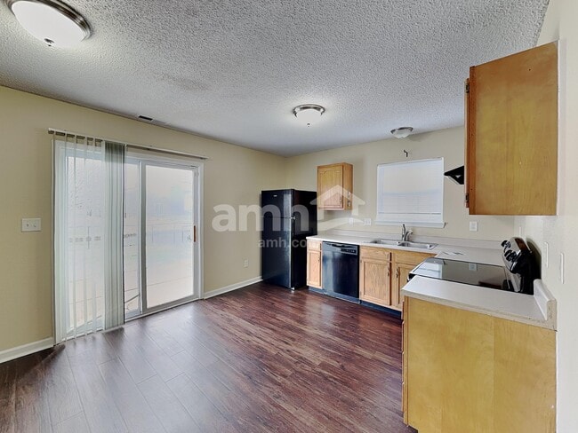 Foto del edificio - 1783 Blue Lake Dr