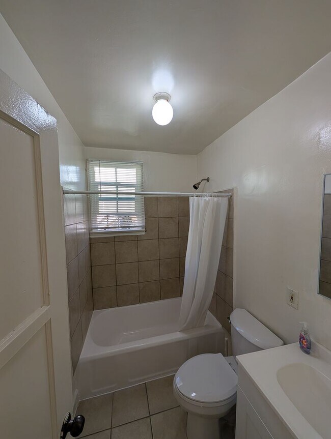 Foto del edificio - 2183 W. 27th Street