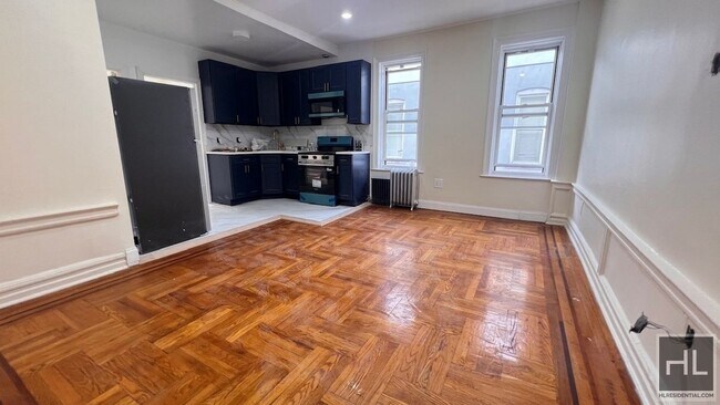 Foto del edificio - 317 EAST 49 STREET