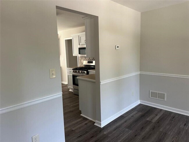 Foto del edificio - 6133 Mulberry Park Dr