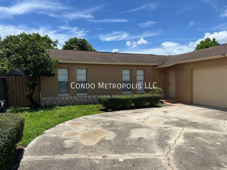 Primary Photo - 2584 Troubador St