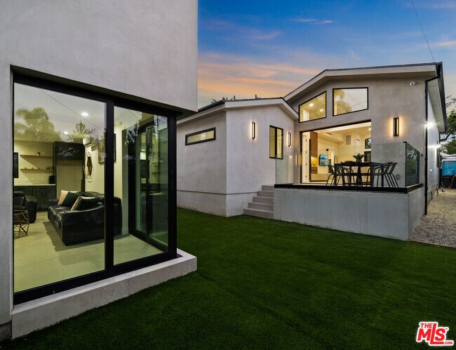 Foto del edificio - 8982 Norma Pl