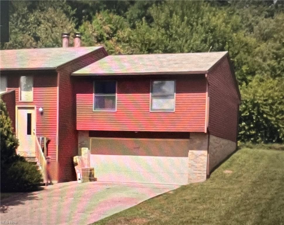 11137 Glenpark Dr NE, Bolivar, OH 44612 Room for Rent in Bolivar, OH