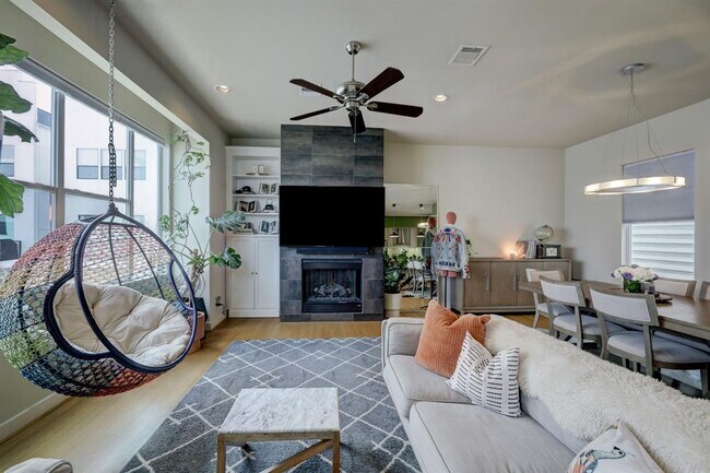 Foto del edificio - 5715 Larkin St