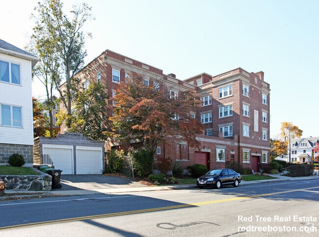 Building Photo - 550 Belmont St