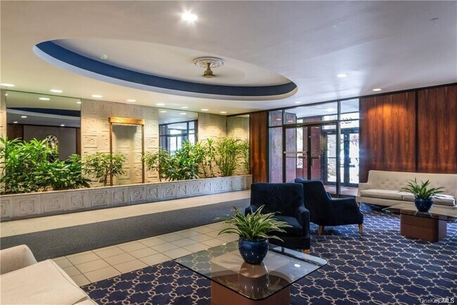 Foto del edificio - 666 Pelham Rd