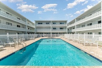 Building Photo - 4800 Ocean Beach Blvd