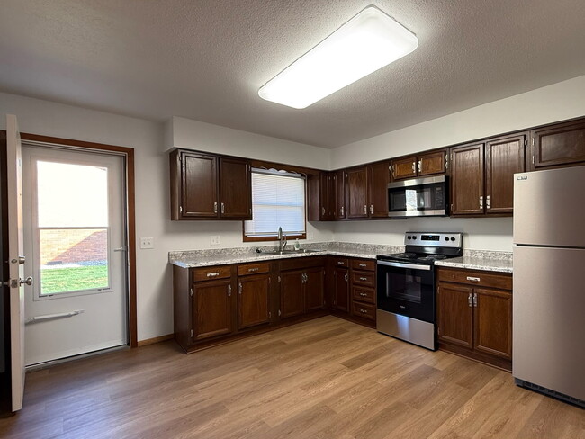 Kitchen - 4125 Odema Dr