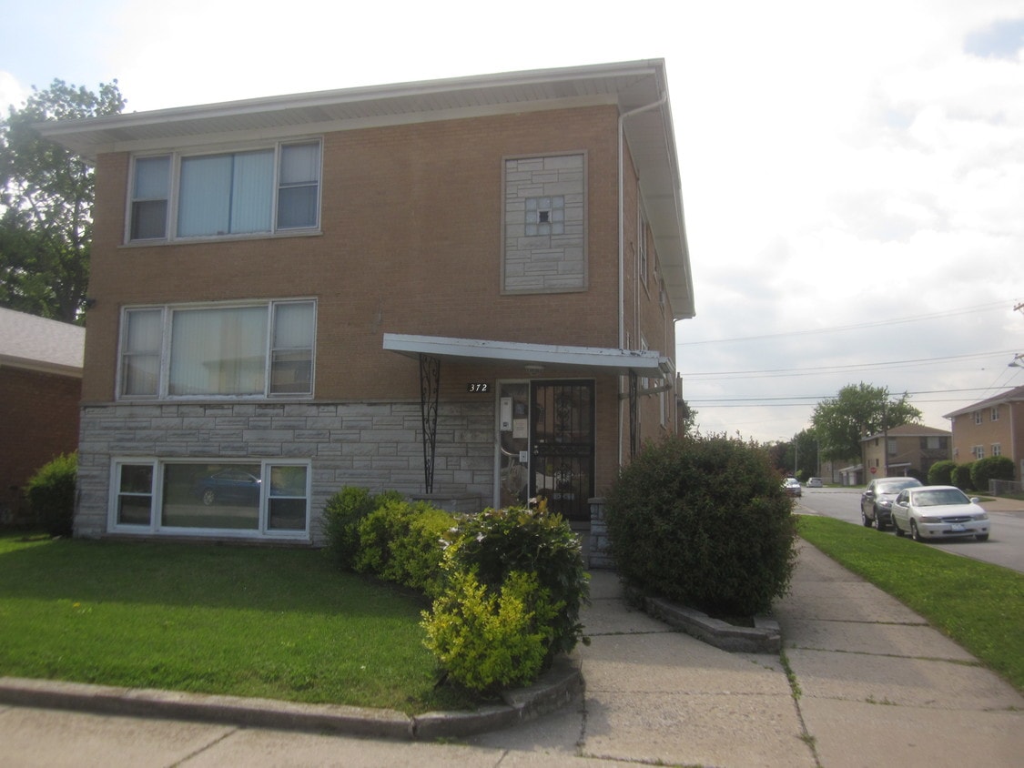372 Yates Ave Unit 4, Calumet City, IL 60409 Apartment for Rent in