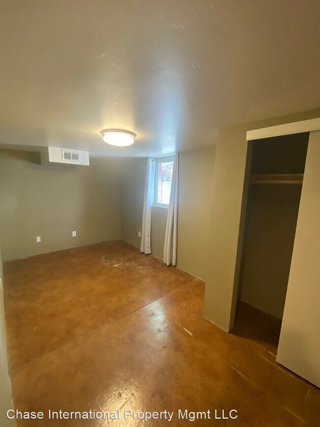 Foto del edificio - 3 br, 2 bath House - 1025 Locust Street
