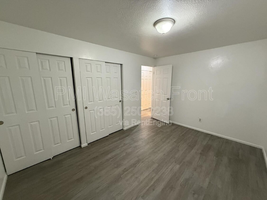 Building Photo - 211 W 4850 S