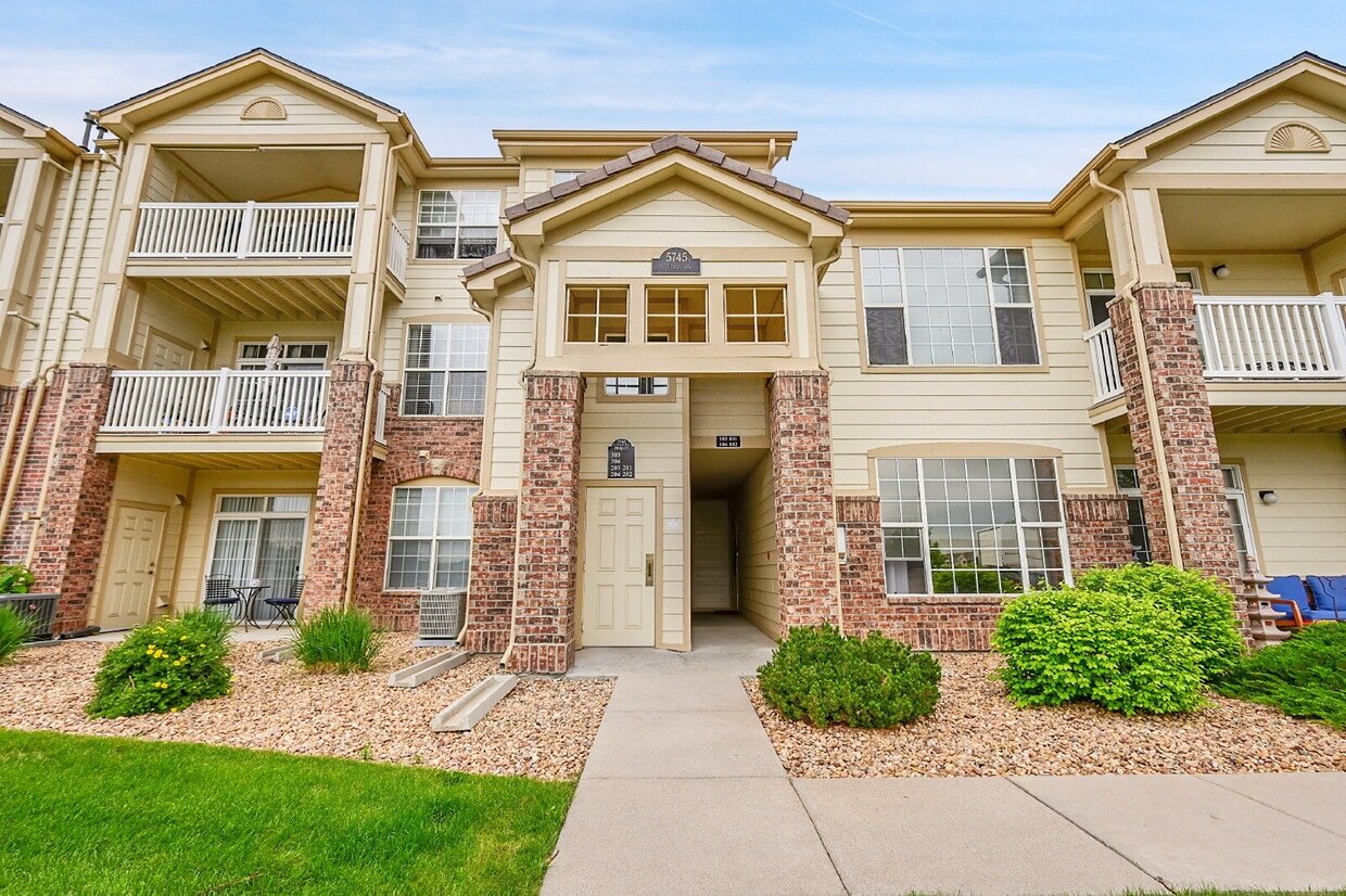 $1,650- 1 Bed, 1 Bath Condo in Aurora with... - $1,650- 1 Bed, 1 Bath Condo in Aurora with...
