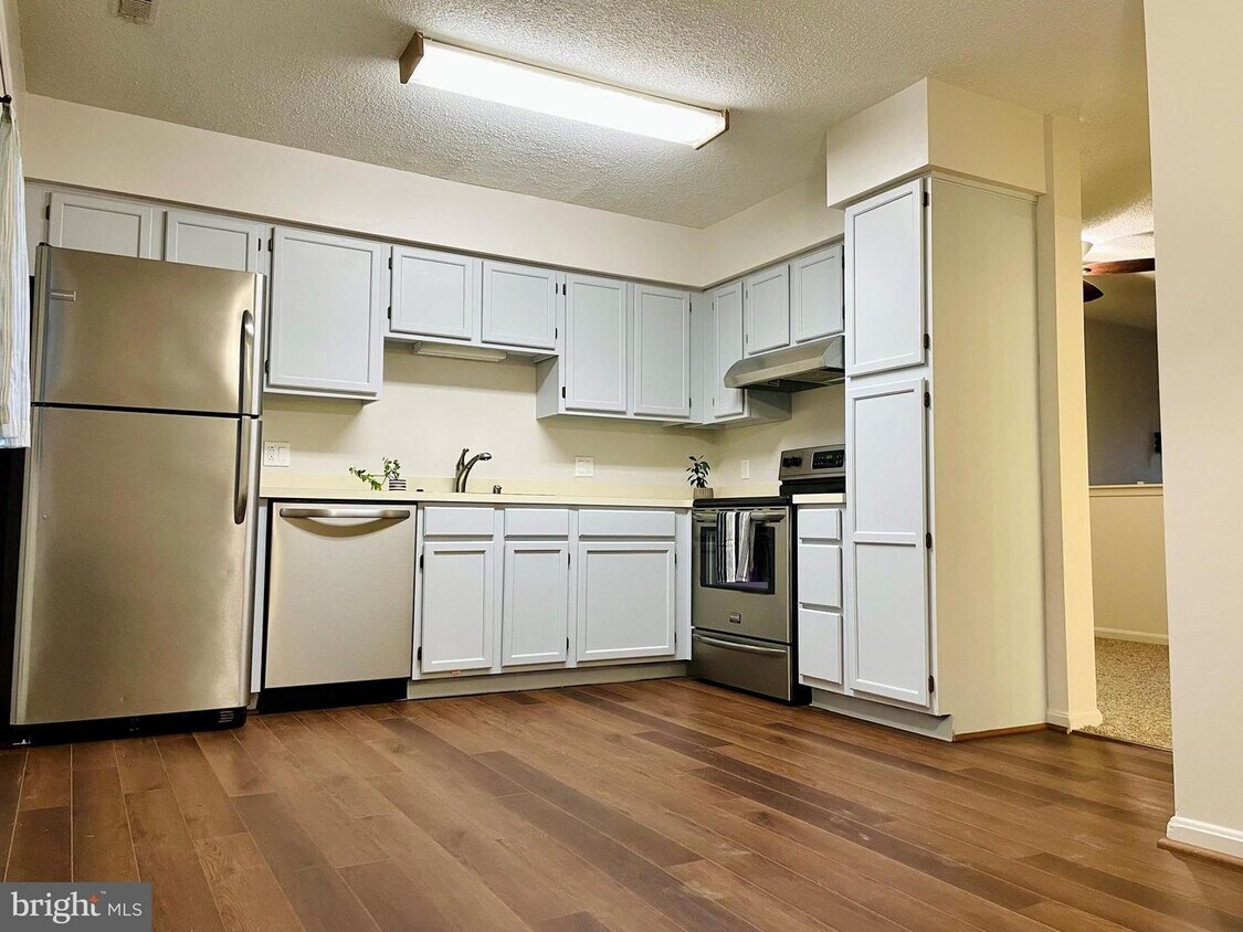 5140 Bellehaven Ct, Fredericksburg, VA 22407 Townhome Rentals in